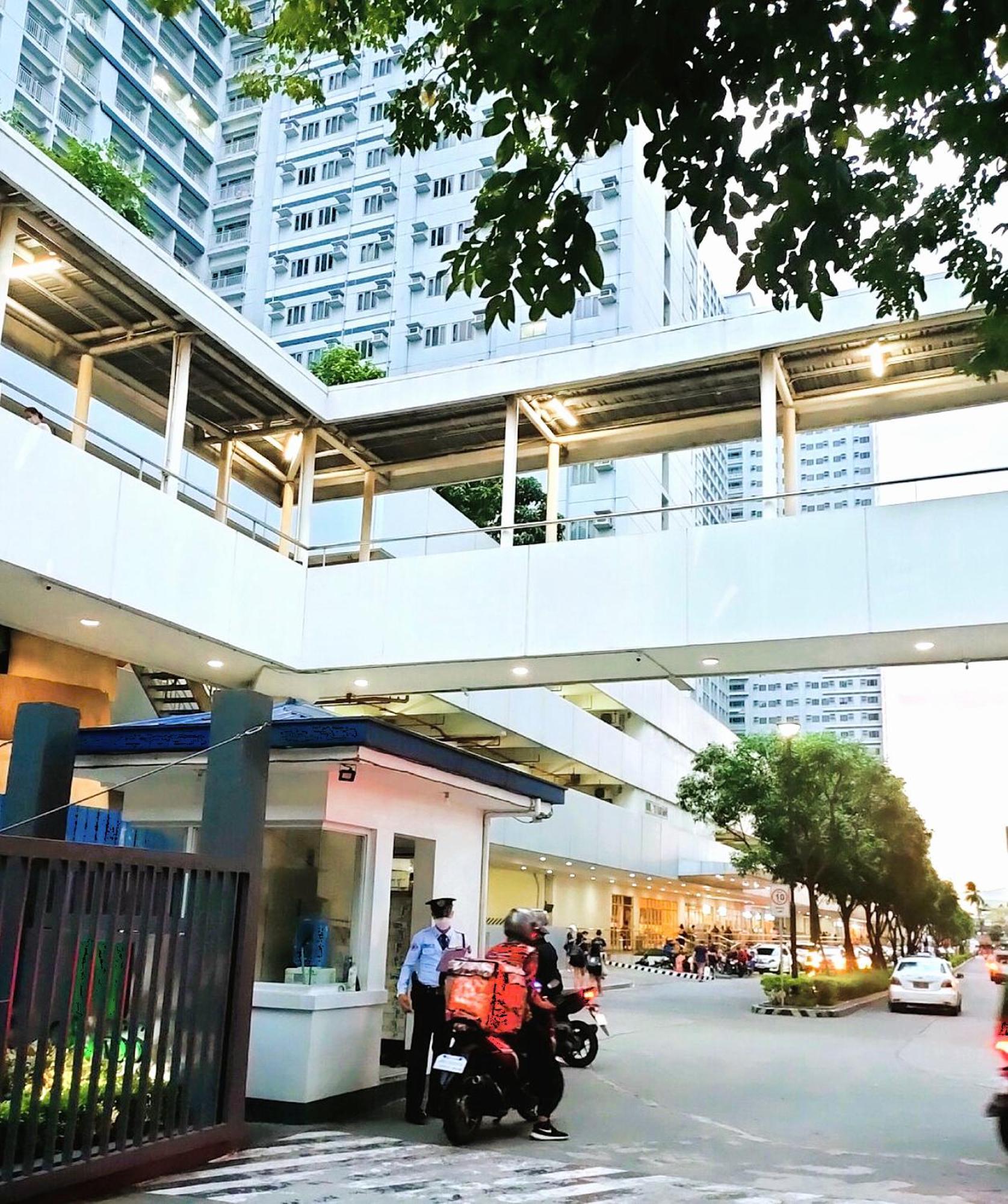 Grass Residences Tower 5 Sm North Qc มะนิลา ภายนอก รูปภาพ